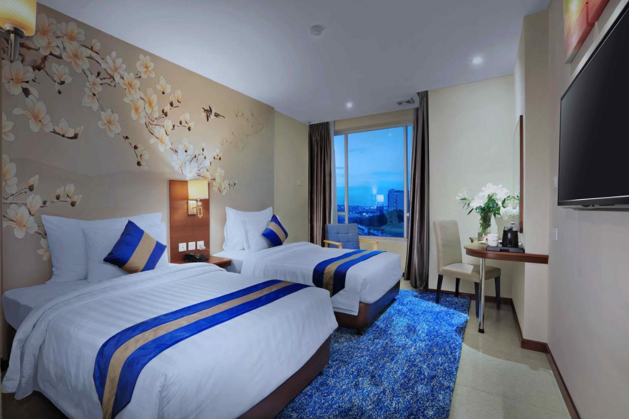 Aston Inn Gideon Batam Nagoya Exterior photo