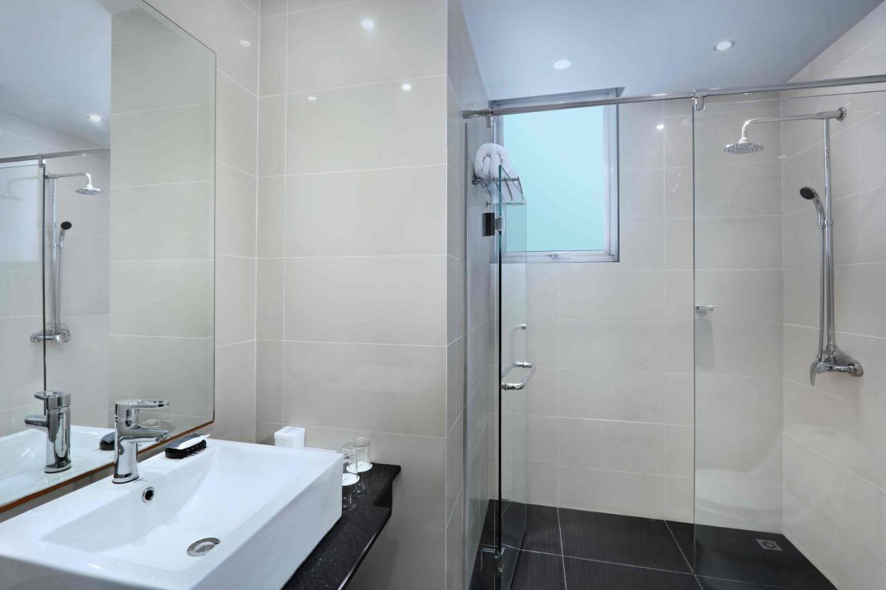 Aston Inn Gideon Batam Nagoya Exterior photo